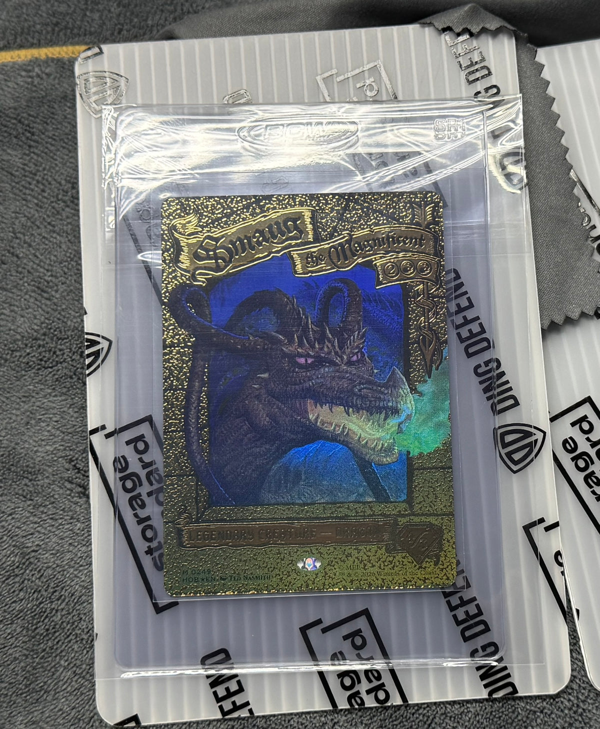 Smaug the Magnificent Gleaming Gold Headliner The Hobbit PSA 10
